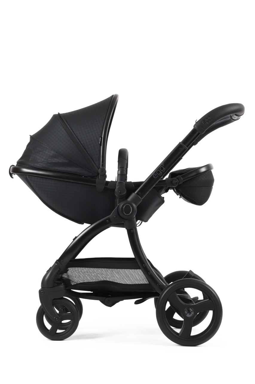 Egg3 Stroller & Carrycot Snuggle Bundle - Limited Edition Houndstooth Black - Pramsy