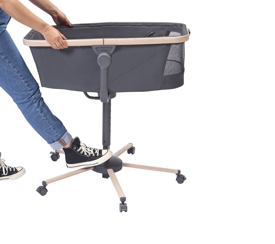 Maxi-Cosi Alba all-in-one Bassinet, Recliner and Highchair - Beyond Graphite - Pramsy