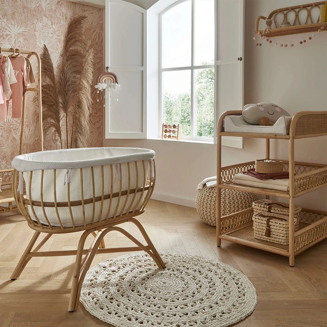 CuddleCo Aria Crib - Rattan - Pramsy