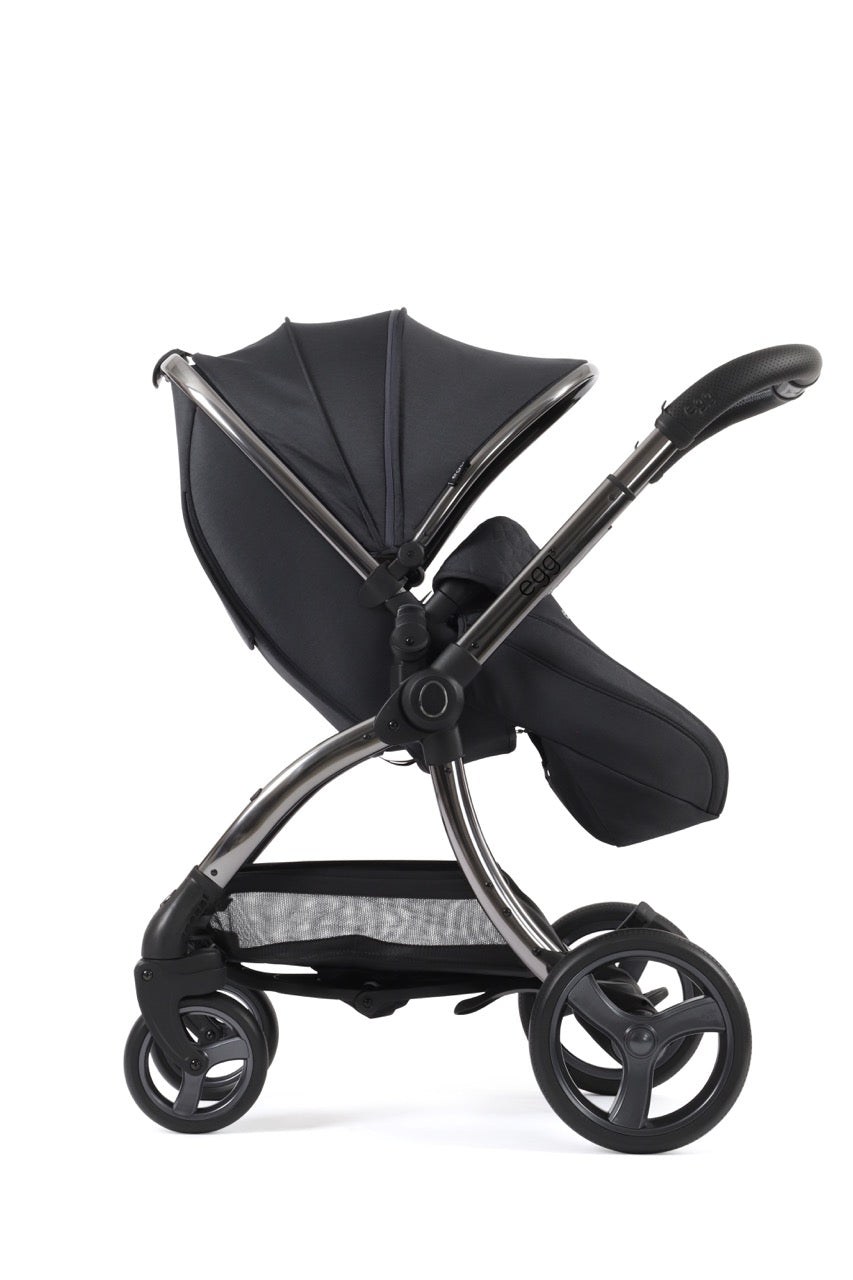 Egg3 Stroller & Carrycot with Egg Shell Car Seat and Base Luxury Bundle - Carbonite - Pramsy